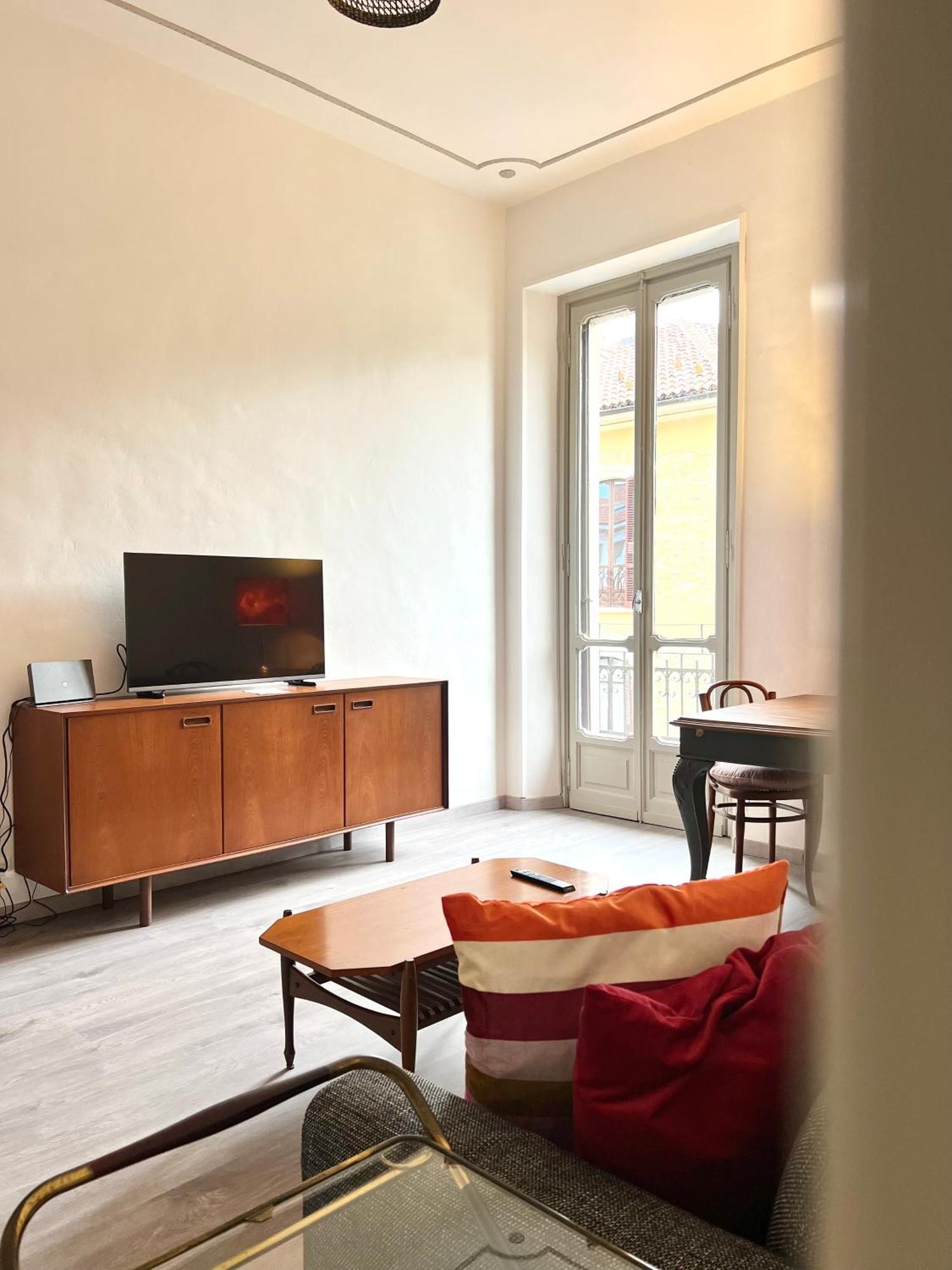 Comecasa Near Piazza Vittorio 2 Bedrooms تورينو المظهر الخارجي الصورة